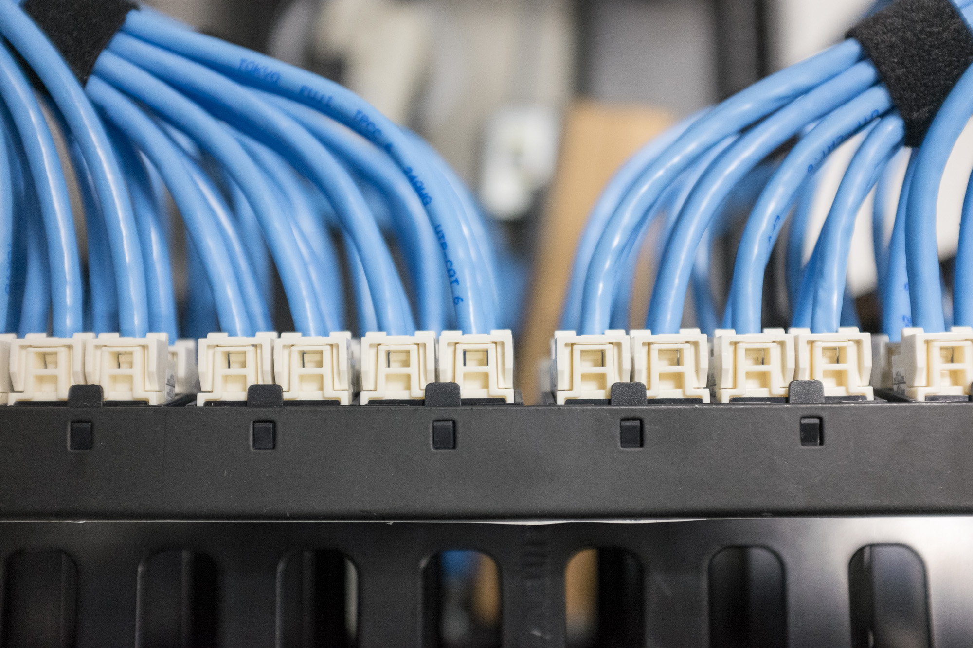 エンタープライズデータセンターのネットワーク機器